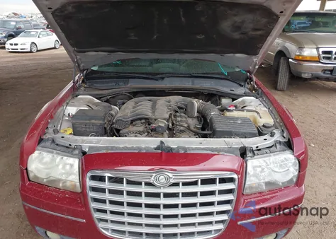 2010 Chrysler 300 Touring/Signature Series/Executive Series z USA, uszkodzony, nr VIN 2C3CA5CV4AH155389